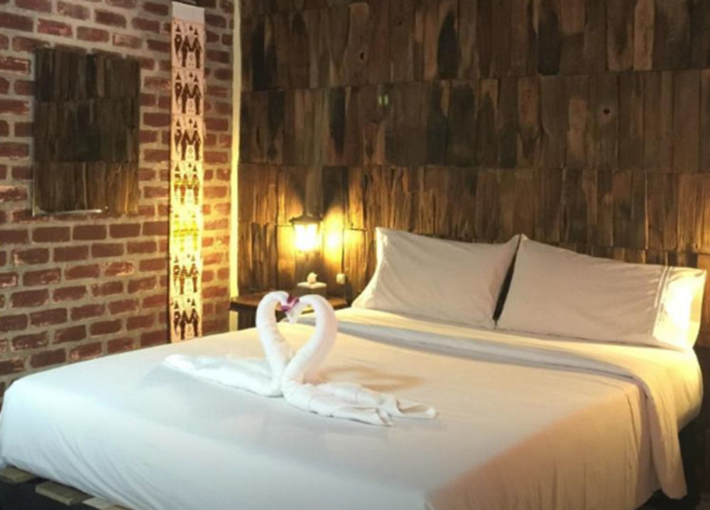 Baan Thai Homestay By Bgb Villas شاطئ كاتا المظهر الخارجي الصورة